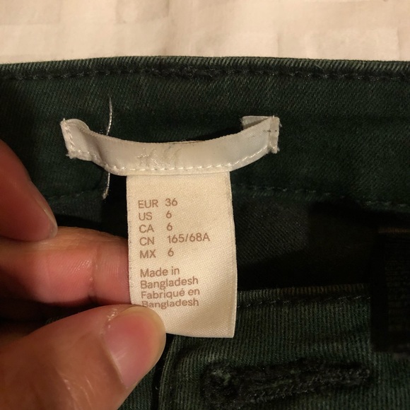 Dark green skinny jeans. Size 6. - Picture 4 of 4